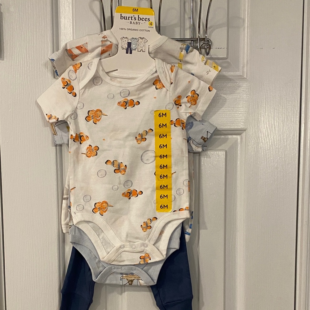 Burt's Bees Baby Bodysuit Set -4 pieces